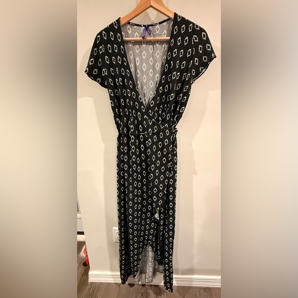 Seraphine Black and White Maxi Dress